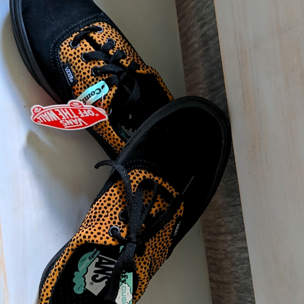 Vans - Picture 2 of 3